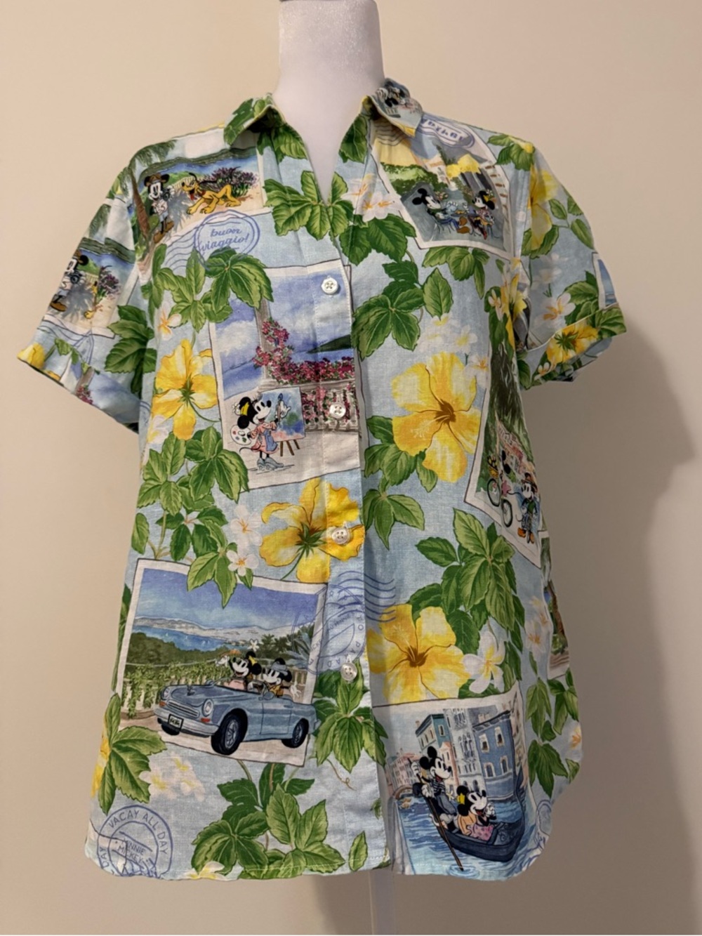 Tommy Bahama Disney Postcard to Paradise camp shirt  size XS 100% Linen